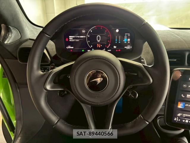 McLaren Artura 2024-12 8283102-9