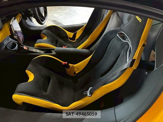 McLaren Artura 2026-05 8283103-11
