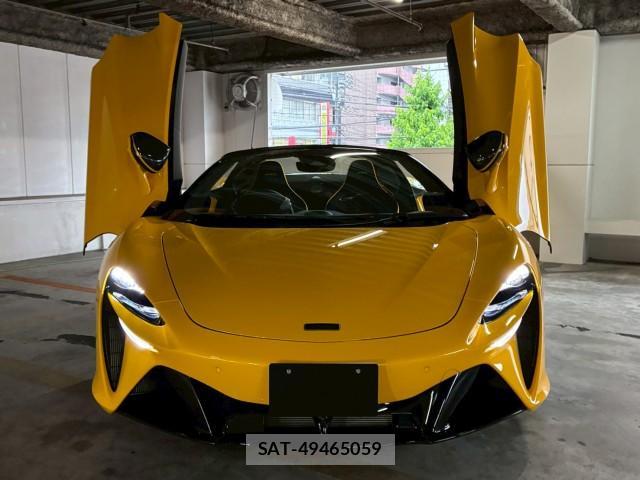McLaren Artura 2026-05 8283103-12