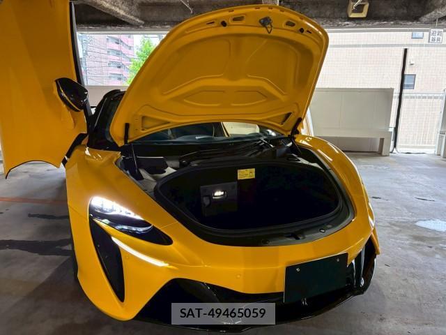 McLaren Artura 2026-05 8283103-16
