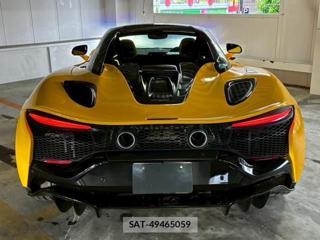 McLaren Artura 2026-05 8283103-18