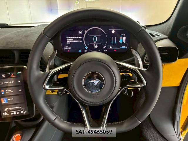 McLaren Artura 2026-05 8283103-9
