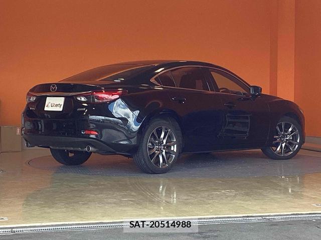 Mazda ATENZA 2017-08 8280106-7