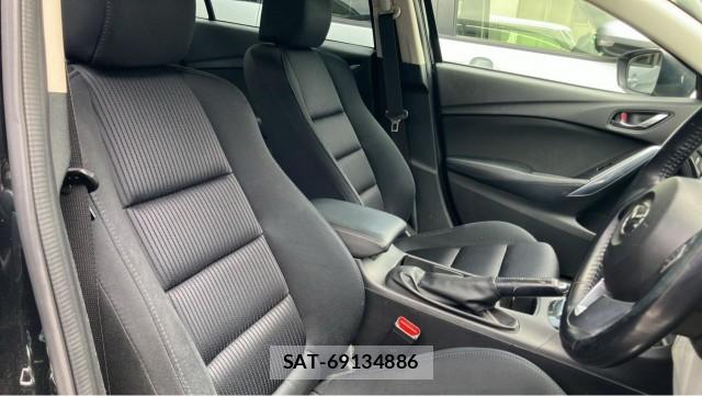 Mazda ATENZA 2014-11 8281025-5
