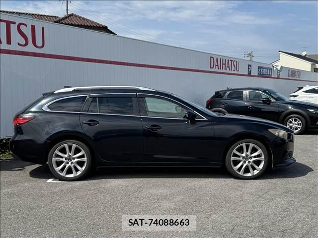 Mazda ATENZA WAGON 2014-01 8280380-17