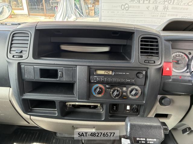 Nissan ATLAS 2012-05 8280293-8