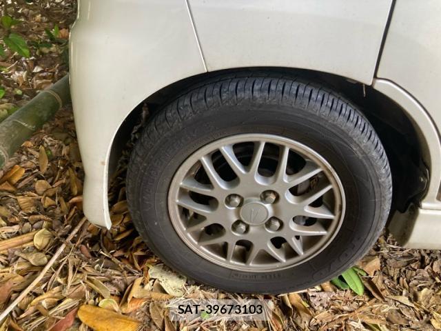 Daihatsu ATRAI WAGON 2007-09 8283268-3