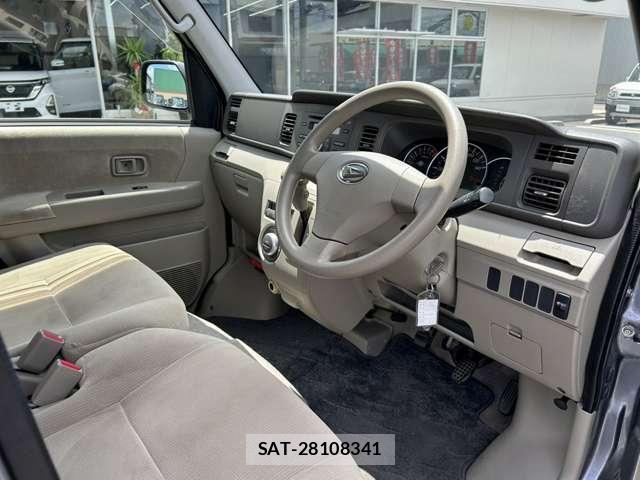 Daihatsu ATRAI WAGON 2016-04 8283685-3