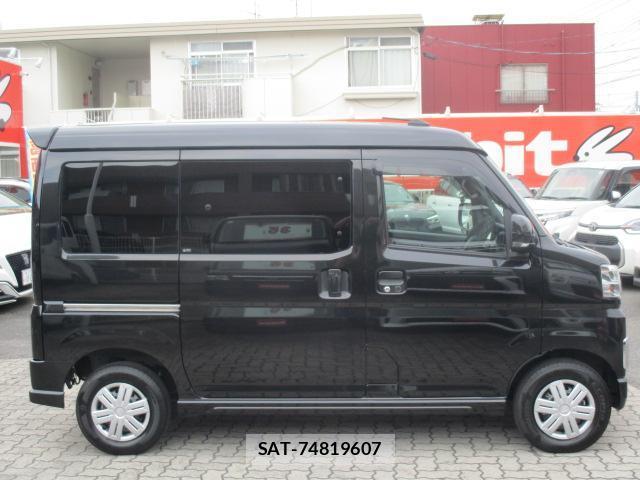 Daihatsu ATRAI 2025-01 8276797-3