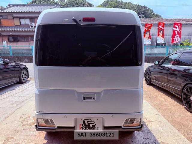 Daihatsu ATRAI 2022-10 8285835-6