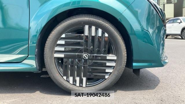 Nissan AURA 2024-07 8282174-8