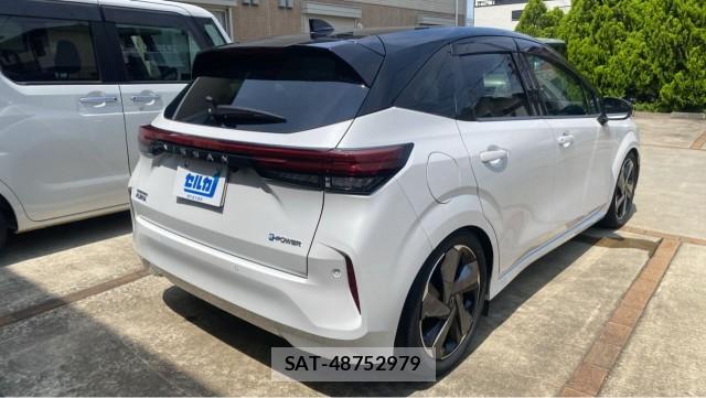 Nissan AURA 2022-09 8282338-12