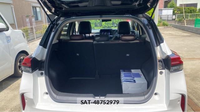 Nissan AURA 2022-09 8282338-17