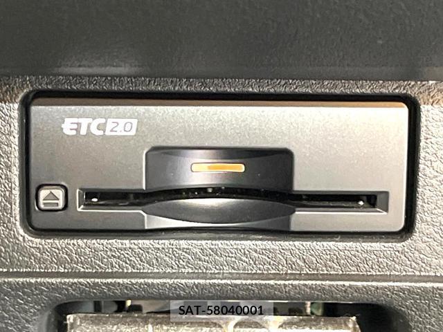 Nissan AURA 2022-01 8283480-5