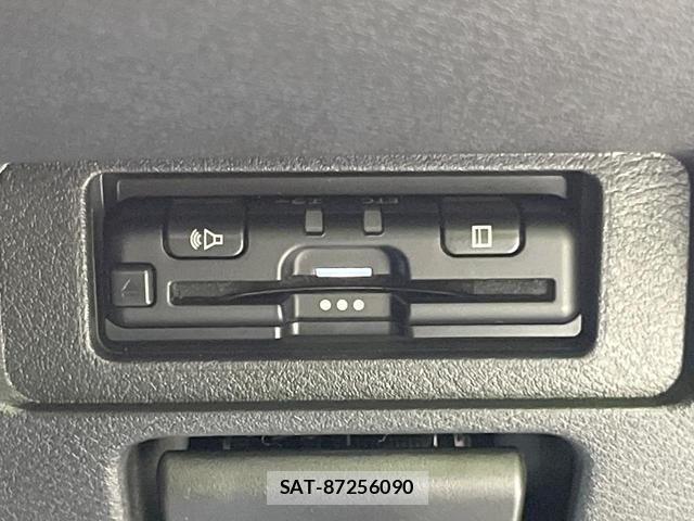 Nissan AURA 2024-09 8283973-4