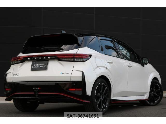 Nissan AURA 2022-05 8285030-1