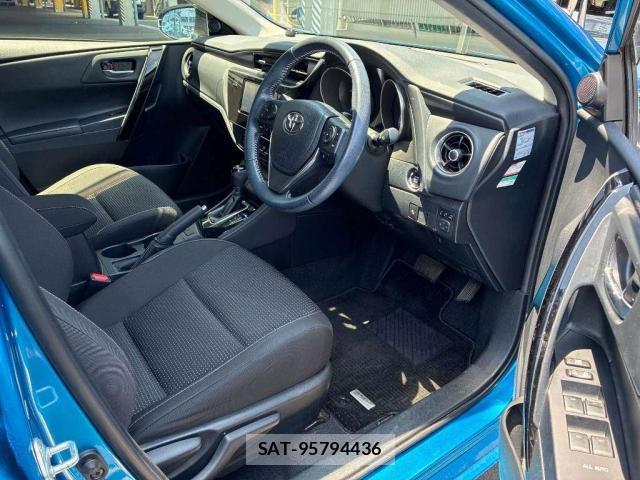 Toyota AURIS 2017-09 8278980-5