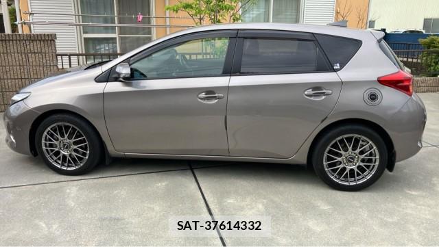 Toyota AURIS 2012-10 8280531-10