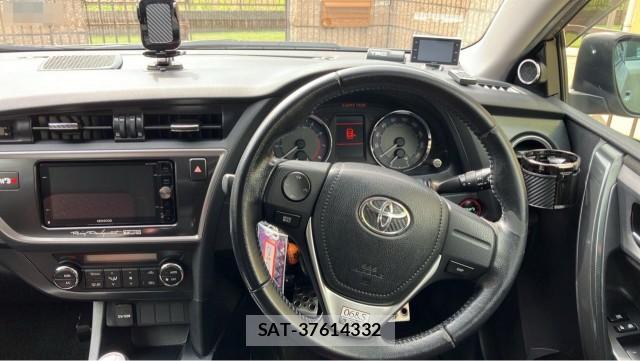 Toyota AURIS 2012-10 8280531-16