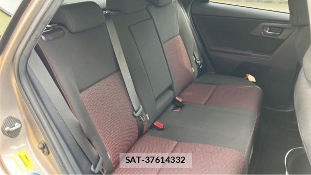 Toyota AURIS 2012-10 8280531-6