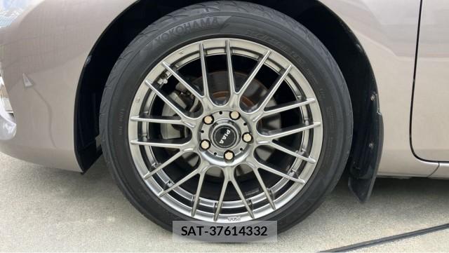 Toyota AURIS 2012-10 8280531-8