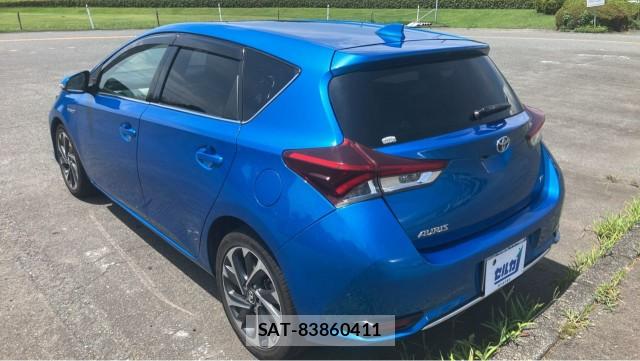 Toyota AURIS 2016-06 8282222-13