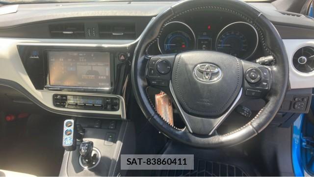 Toyota AURIS 2016-06 8282222-16