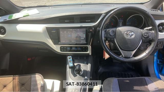 Toyota AURIS 2016-06 8282222-2
