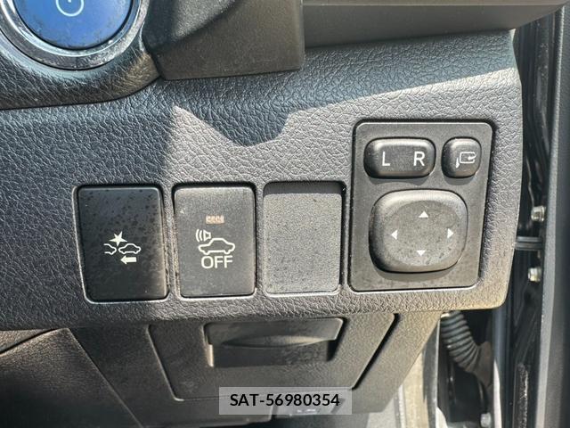 Toyota AURIS 2016-12 8285442-12