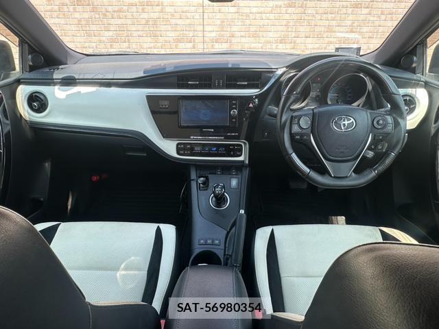 Toyota AURIS 2016-12 8285442-5