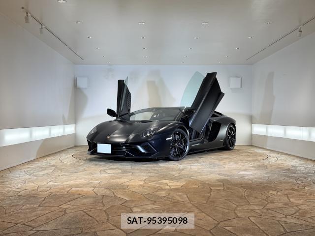 Lamborghini Aventador 2021-09 8279222-0