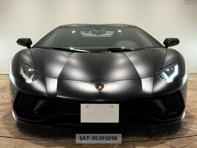 Lamborghini Aventador 2021-09 8279222-1