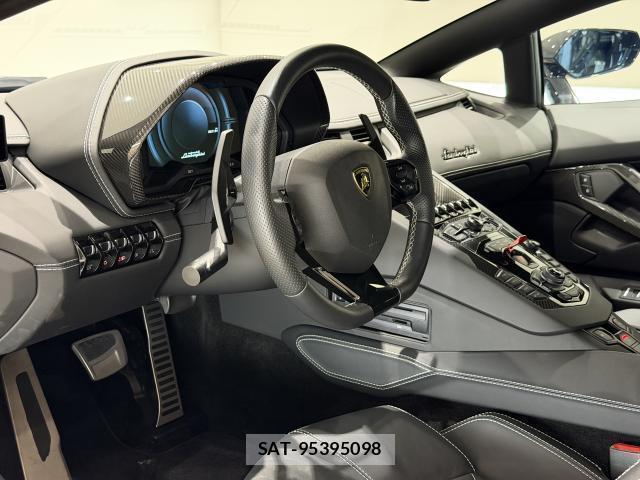 Lamborghini Aventador 2021-09 8279222-3