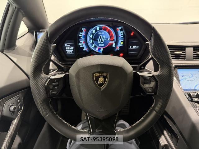 Lamborghini Aventador 2021-09 8279222-5