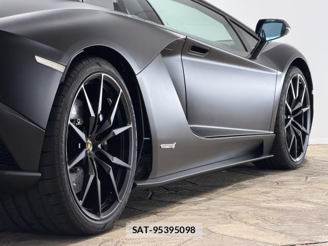 Lamborghini Aventador 2021-09 8279222-7