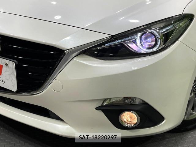 Mazda AXELA HYBRID 2014-11 8279394-13