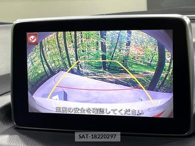 Mazda AXELA HYBRID 2014-11 8279394-3