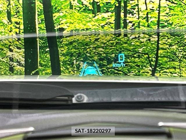 Mazda AXELA HYBRID 2014-11 8279394-6