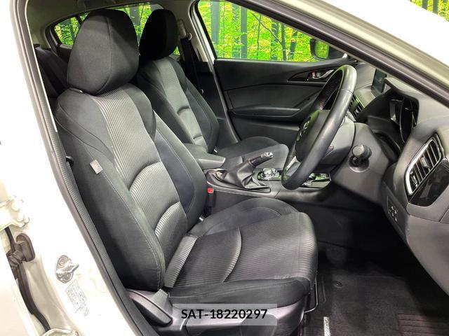 Mazda AXELA HYBRID 2014-11 8279394-9