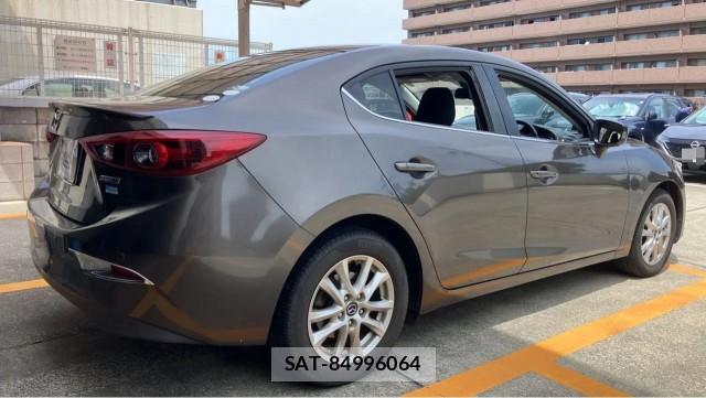 Mazda AXELA HYBRID 2014-06 8281581-12