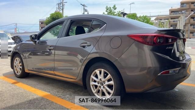 Mazda AXELA HYBRID 2014-06 8281581-13
