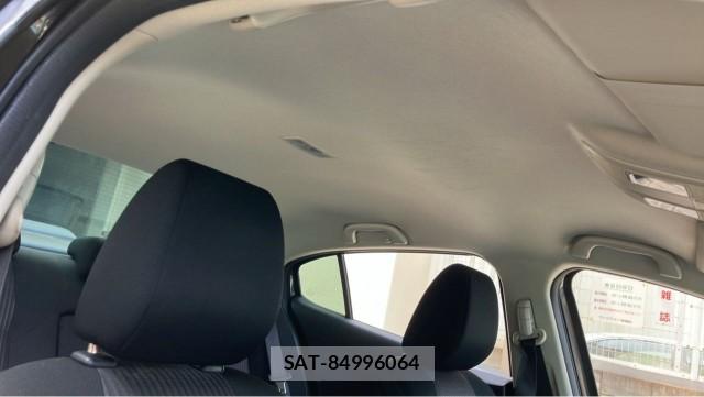 Mazda AXELA HYBRID 2014-06 8281581-15