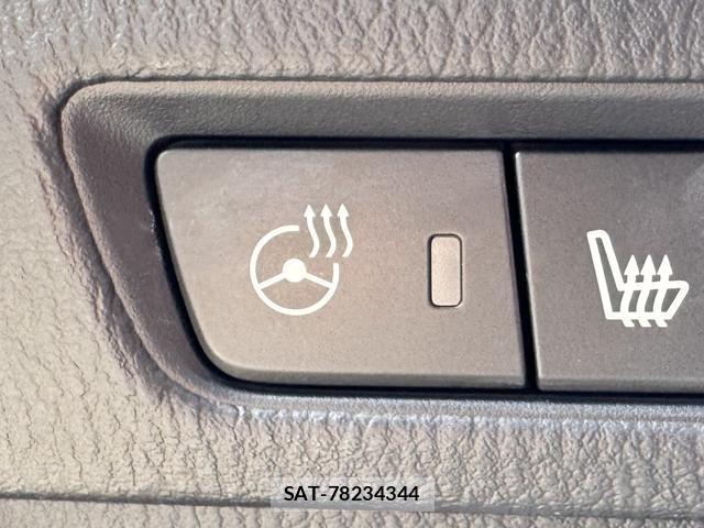 Mazda AXELA SPORT 2017-04 8277723-10