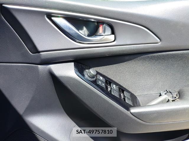 Mazda AXELA 2017-05 8279911-13