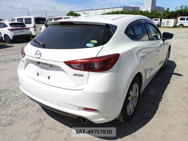 Mazda AXELA 2017-05 8279911-4