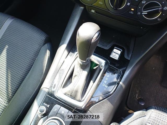 Mazda AXELA 2016-07 8285683-11