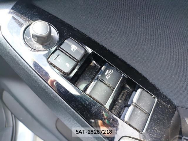 Mazda AXELA 2016-07 8285683-13
