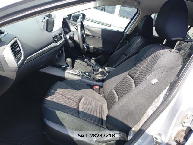 Mazda AXELA 2016-07 8285683-15