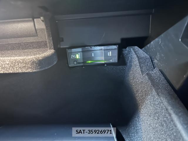 Mercedes Benz B-CLASS 2019-08 8278709-16