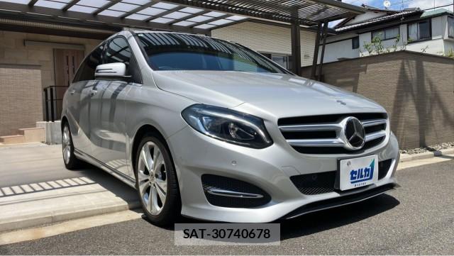 Mercedes Benz B-CLASS 2018-01 8281580-11